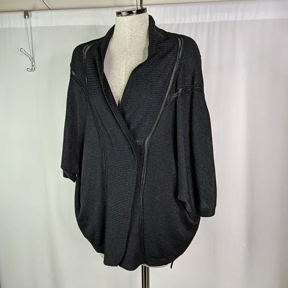 lululemon athletica Black Cape Jacket - Picture 2 of 10